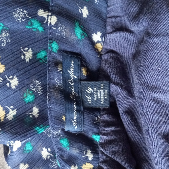 American Eagle top - Picture 3 of 3